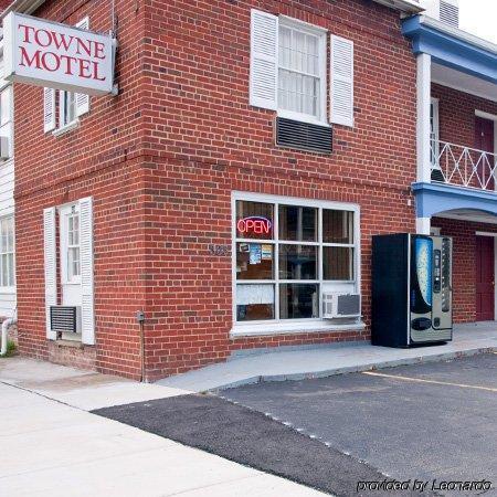 Towne Motel อเล็กซานเดรีย ภายนอก รูปภาพ