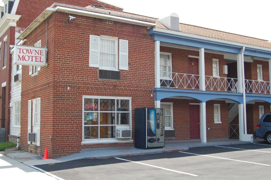 Towne Motel อเล็กซานเดรีย ภายนอก รูปภาพ