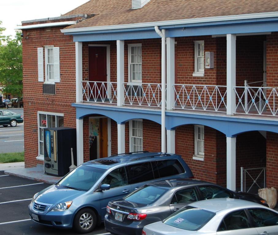 Towne Motel อเล็กซานเดรีย ภายนอก รูปภาพ